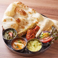 インディアンダイニング DIPMAHAL（ディップマハル）四谷本店