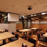 プロジェクター・音響・マイク完備のパーティー個室(最大30名様まで) プロジェクター・音響・マイク完備のパーティー個室(最大30名様まで)