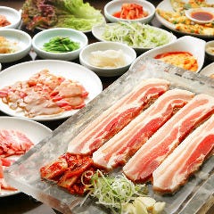 サムギョプサル食べ放題 とんどこ 大久保店