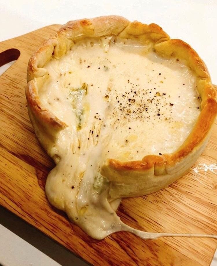 原価ビストロ チーズプラス 四条烏丸