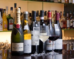 BAR  SALAS