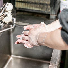 スタッフは手洗い・うがいを行い除菌を徹底しております