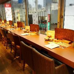 Mo‐Mo‐Paradise 新宿三丁目店（旧：鍋ぞう）