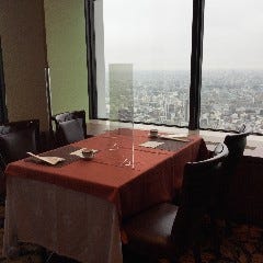 野村ビル最上階でのお食事をお楽しみ下さい。
