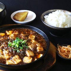 麺やおの食堂