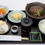 黒毛和牛のお子様料理 3,300円(税込・サ別) 黒毛和牛のお子様料理 3,300円(税込・サ別)