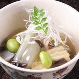 賀茂瓜と芋茎・湯葉の蟹餡かけ 賀茂瓜と芋茎・湯葉の蟹餡かけ