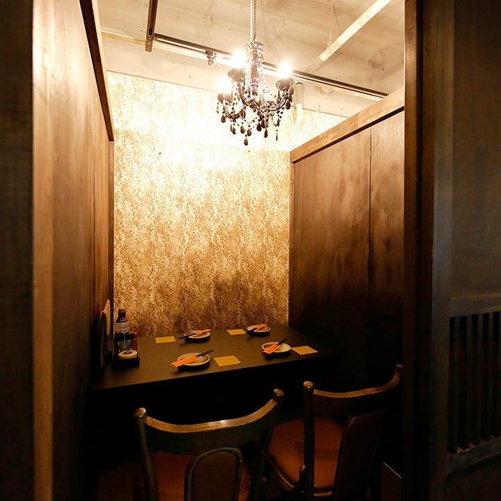 屋根裏お台所 隠れ家 とと炉 溝の口店 極旨唐揚げの個室居酒屋 屋根裏お台所 隠れ家 とと炉 溝の口店 極旨唐揚げの個室居酒屋