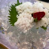 鱧湯引き梅肉添え 鱧湯引き梅肉添え