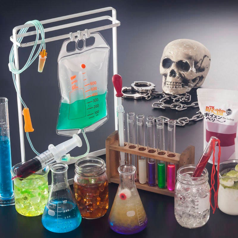 フラスコ・ビーカー・シリンダーに入ったオリジナルカクテル フラスコ・ビーカー・シリンダーに入ったオリジナルカクテル