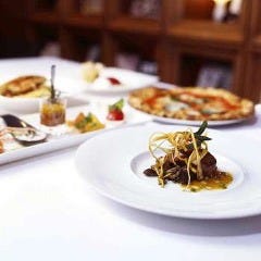 平日【レストランバー】《デリ&セレクトランチ+フリーフロー付き》デリと選べるメインなど◆2500円