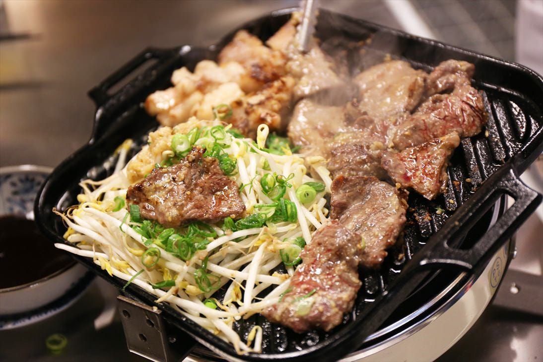 焼肉 ホルモン 坂上 梅田 本店