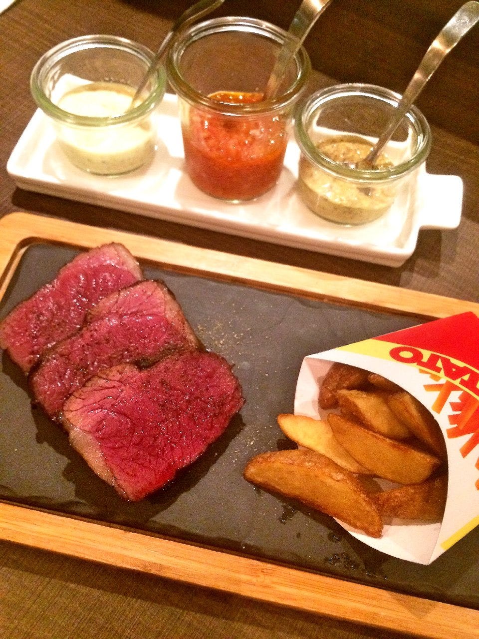 炭焼&wine 利三郎