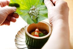 目にも美しい職人技をコースで楽しむ 目にも美しい職人技をコースで楽しむ