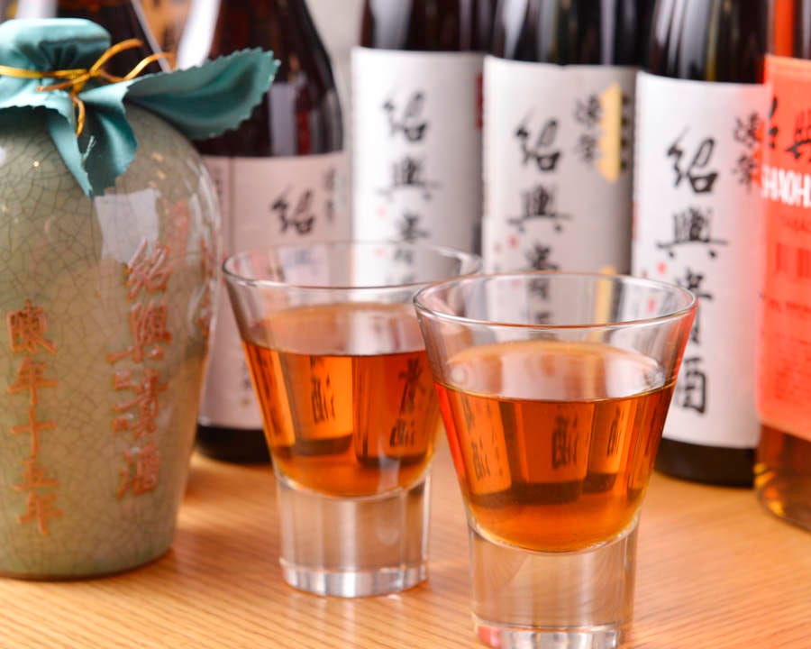 本格北京料理に合わ紹興酒やワインなどお飲み物も各種取り揃え 本格北京料理に合わ紹興酒やワインなどお飲み物も各種取り揃え