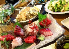 築地直送の新鮮な魚や旬の野菜を使用 築地直送の新鮮な魚や旬の野菜を使用