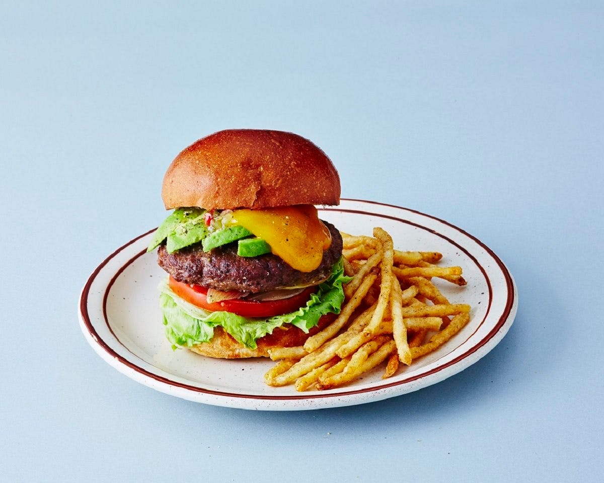 個性派がズラリ♩新宿でおいしいハンバーガーが楽しめる店14選！の画像