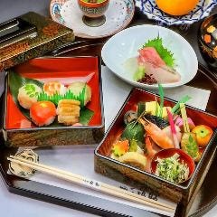 4月末まで【平日お昼・座敷席ご利用可】二段重や手まり寿司、ぐじ桜蒸しなど季節を愉しむ『桜御膳』