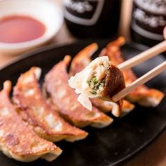 餃子販売所 新宿小滝橋通りいち五郎