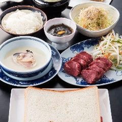 【ランチ黒毛和牛コース】特選伊万里牛や季節のスープ、さらにデザートまでついた全7品