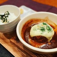 博多の煮込みハンバーグ メリッサ・レモン