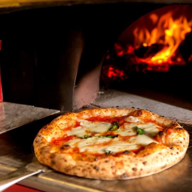 DUMBO PIZZA FACTORY（ダンボピザファクトリー）仙台 薪窯ピッツァイタリアン