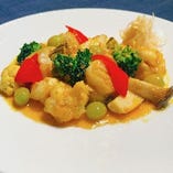 5.新鮮大エビと旬野菜の上海蟹炒め 5.新鮮大エビと旬野菜の上海蟹炒め