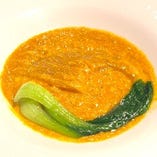 3.特選フカヒレ姿上海蟹煮込み 3.特選フカヒレ姿上海蟹煮込み