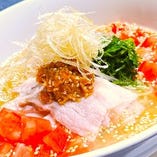 豚しゃぶとたたき梅の中華風冷麺 豚しゃぶとたたき梅の中華風冷麺