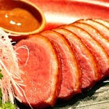 お勧め4.燻し合鴨ロース 梅プラムソース お勧め4.燻し合鴨ロース 梅プラムソース