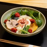 セミドライトマトと神戸産野菜サラダ セミドライトマトと神戸産野菜サラダ