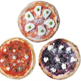 自家栽培で育てた野菜が豊富に入った本格冷凍ピザ