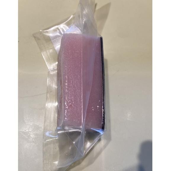 ミンク鯨 刺身用 本皮ブロック 1kｇ03