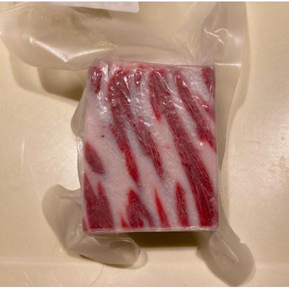 鯨 三大高級部位 お刺身セット 300g（尾の身 鹿の子 脂須の子) 04