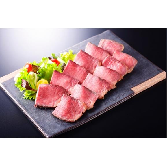 【早期キャンペーン！送料無料】「赤坂あじさい」監修 山形牛ローストビーフ・あわび入り和風おせち6寸三段重『蝶』【約3～4人前】《全42品》05