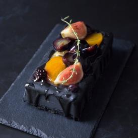 【期間限定】宝石箱のような秋のフルーツのチーズムースドリップケーキ