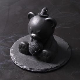 【期間限定】むすッとしたクマのパンプキンケーキ：ハロウィン2025