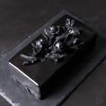 【期間限定】薔薇のブーケを飾ったアートピースレアチーズケーキ：ハロウィン2025