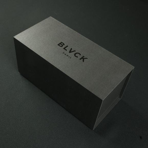 【期間限定】薔薇のブーケを飾ったアートピースレアチーズケーキ：ハロウィン202505