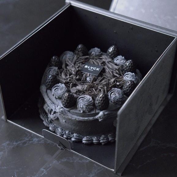 【期間限定】ブラッククラウンショートケーキ 4号サイズ：クリスマス202504