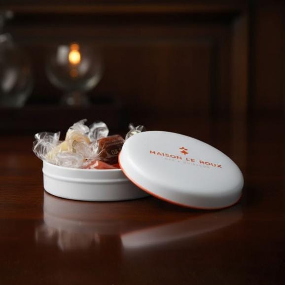 キャラメル缶(白) 8個入(アソート)02