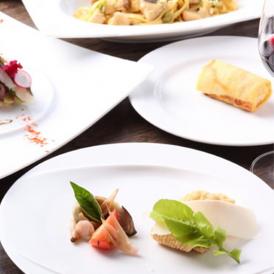 全国の旬の食材やトリュフ・ポルチーニといった本場の味を、特に美味しい時期に仕入れております。