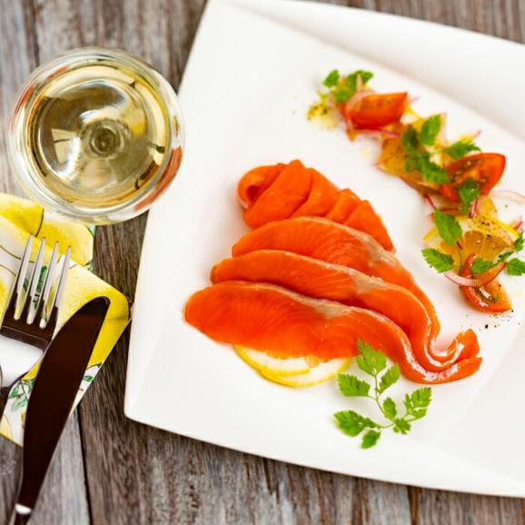 28-53 無添加天然紅鮭・スモークサーモン食べ切りサイズ(2セット)【ひとり晩酌・家飲みにピッタリ】【2026年4月以降発送】04