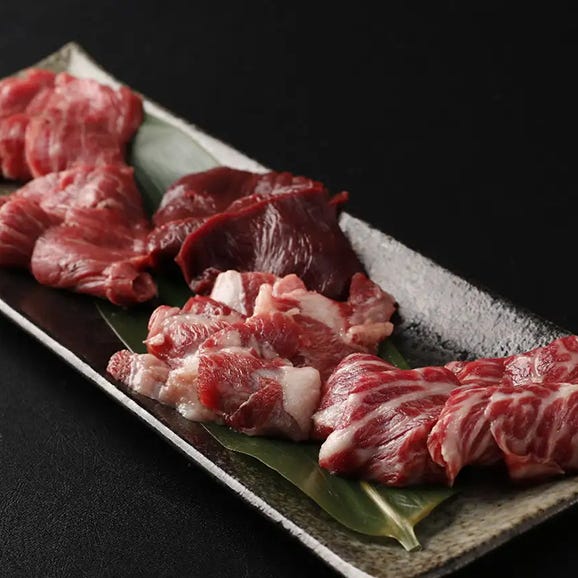 ［馬肉とワイン 気まぐれバル 恵比寿 Whim（渋谷） ］《120分飲み放題》メッセージ付き肉ケーキコース＜2名様分＞02