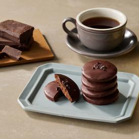 「Premium Cookie」は生地に米粉と米麹を使ったしっとり優しい口どけが特徴です。