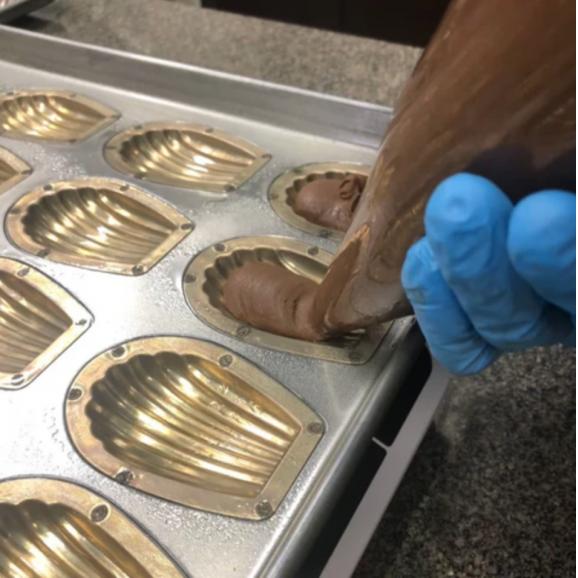 マドレーヌショコラ6個入04