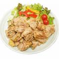 【送料無料】ひとくちチキン(焼目付き)1kg 鶏もも肉を炭火でじっくり焼き上げた、食べ応えがあり、香ばしい商品 レンジで温めるだけの簡単調理【鳥益】