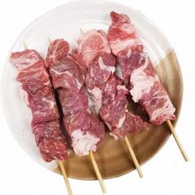 希少な高級グルメ食材のイベリコ豚の串打ち加工品で、やきとんとして人気の商品です。