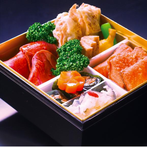 【2026おせち】【越後の郷土料理】冷蔵おせち三段重「彩り（いろどり）」2〜4人様用｜越後の郷土料理が多く入ったおゝ乃伝統の少人数家族向け冷蔵おせち｜リピート率87.6％｜人気商品｜冷蔵｜解凍不要｜03