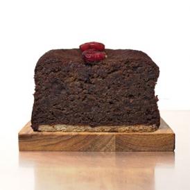 チョコレート生地にドライクランベリーを焼き込んだエニスモアガーデンのパウンドケーキです。